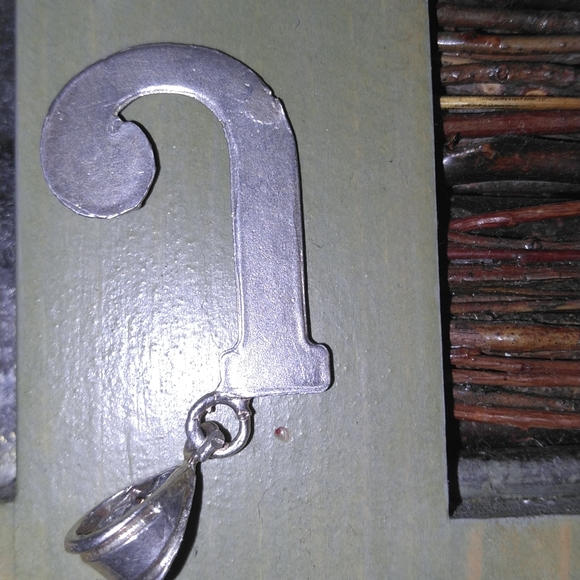 "J" pendant - Picture 2 of 2